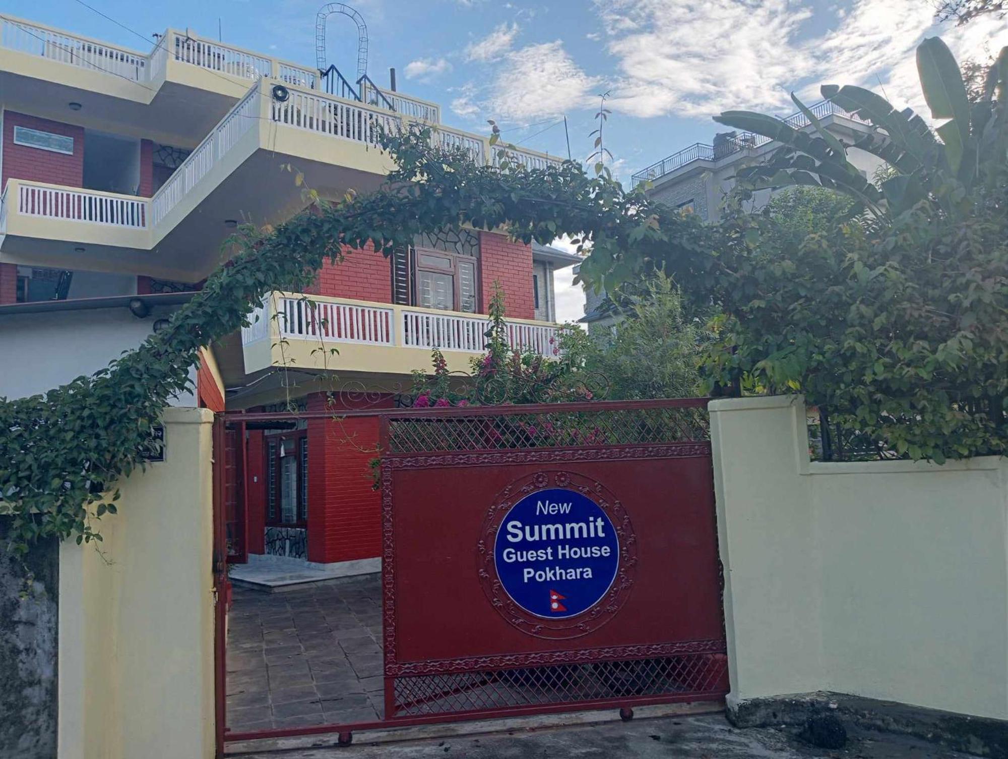 New Summit Guest House Pokhara Exterior photo
