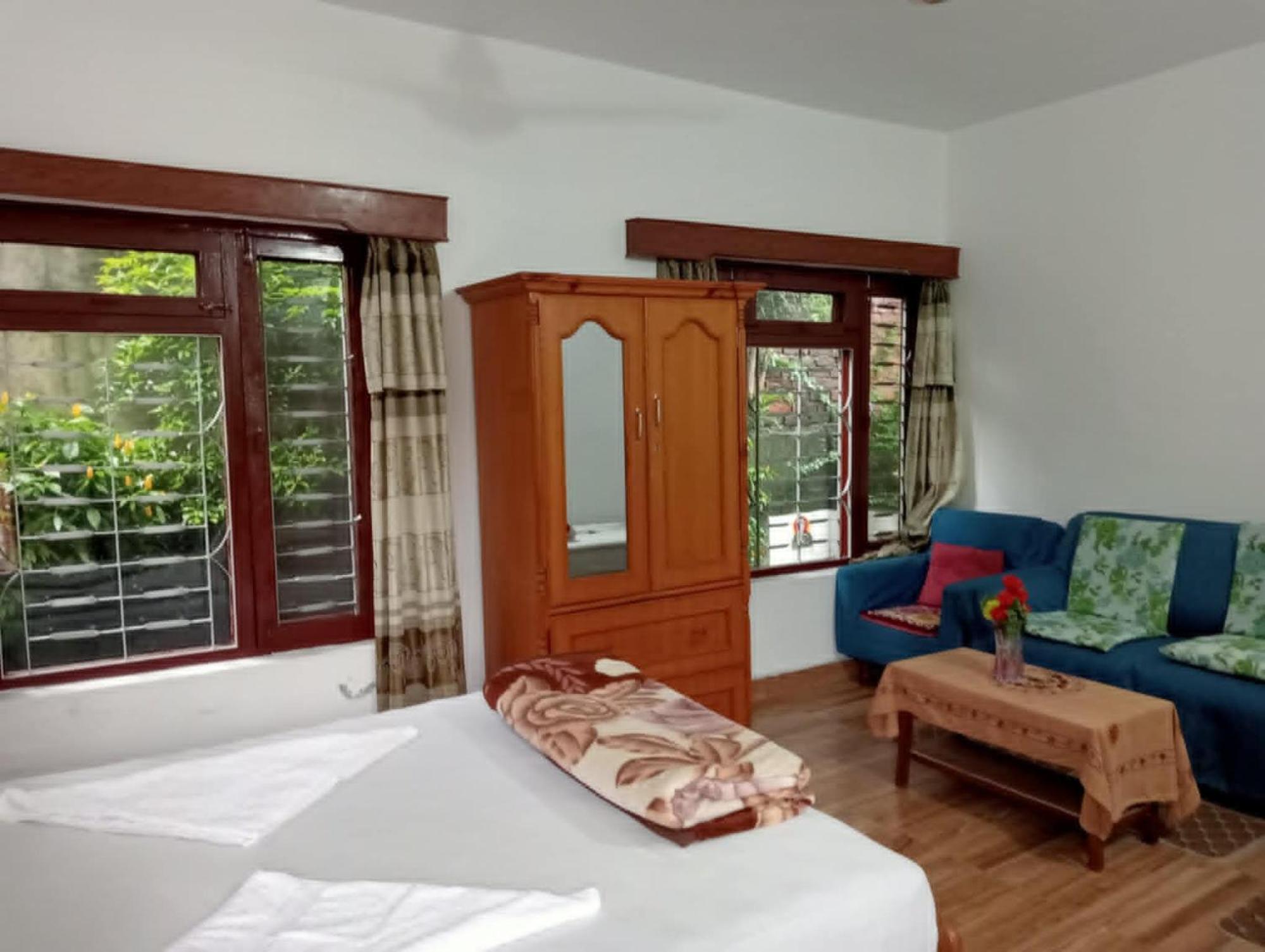New Summit Guest House Pokhara Exterior photo