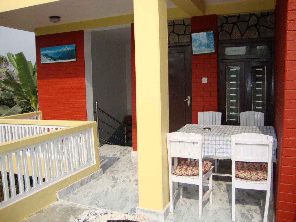 New Summit Guest House Pokhara Exterior photo