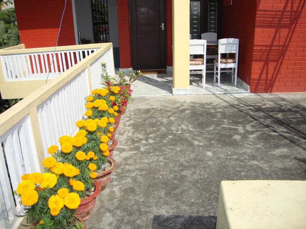 New Summit Guest House Pokhara Exterior photo